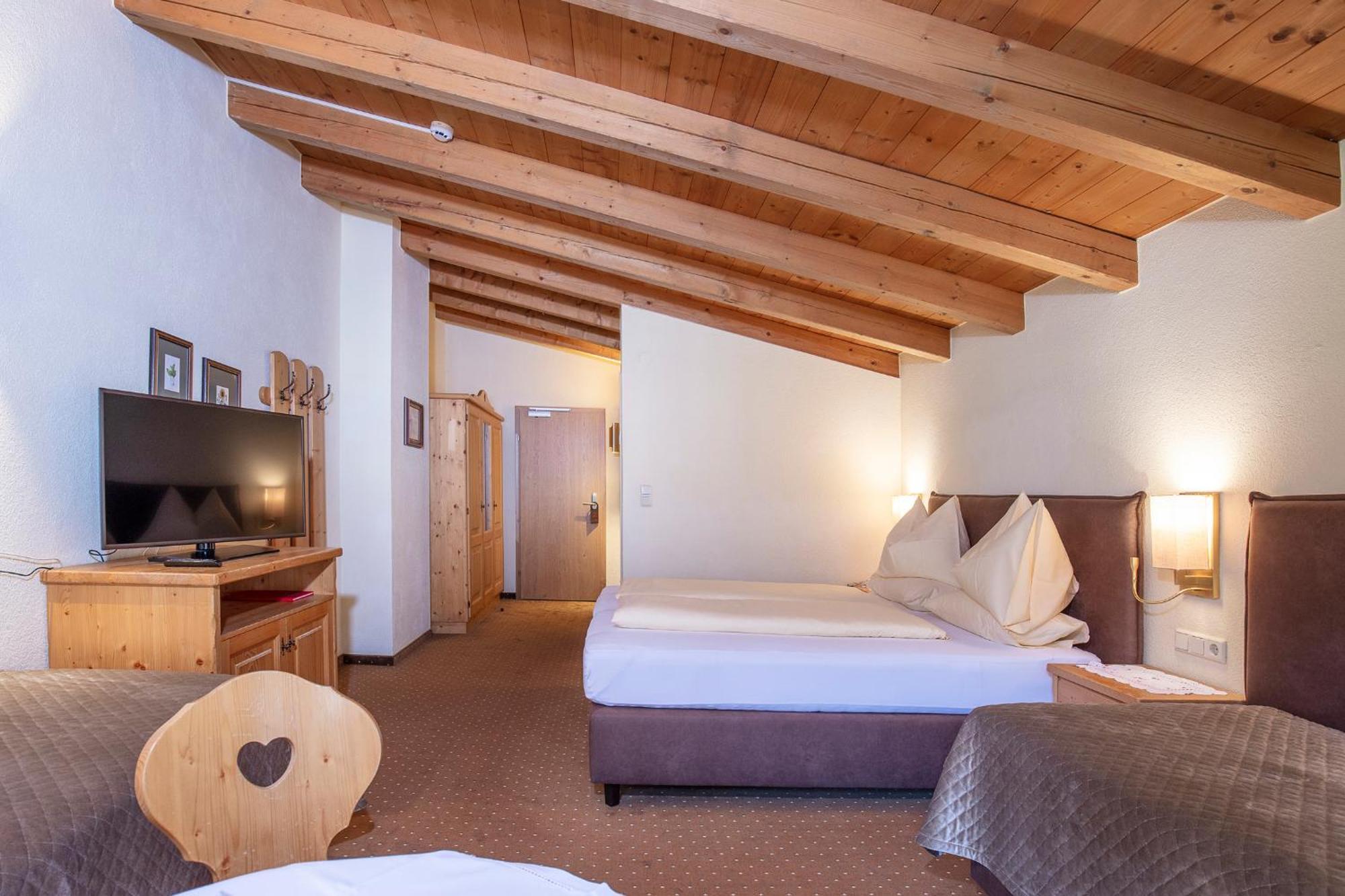 Hotel Hubertus Inkl Summer Card Solden Bagian luar foto